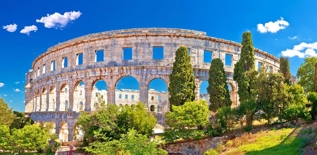 pula arena
